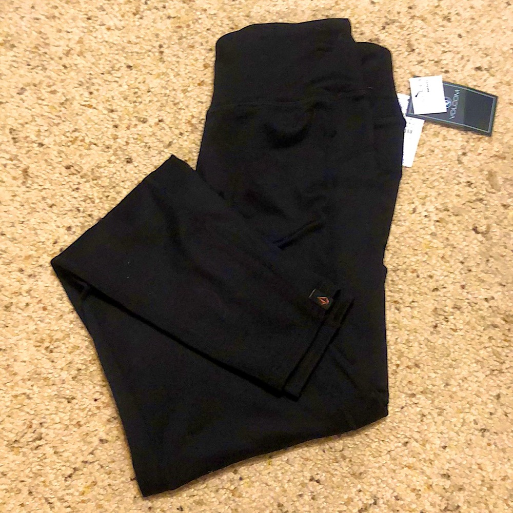 Black Volvo’s leggings